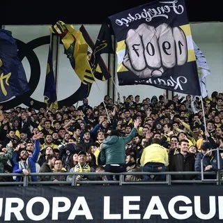 Zenit maçı öncesi Fenerbahçe tribünlerin tamamı doldu