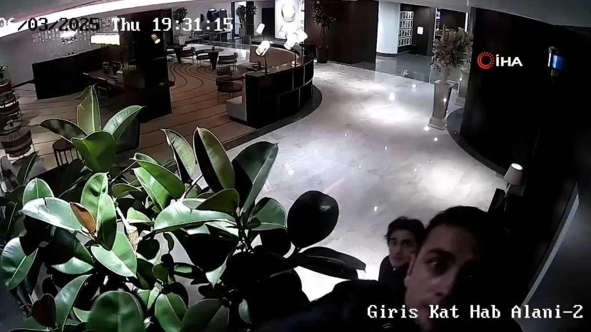 İmamoğlu'nun sır görüşmesinden yeni görüntüler: Kamera bu kez peçete ile kapatılmış