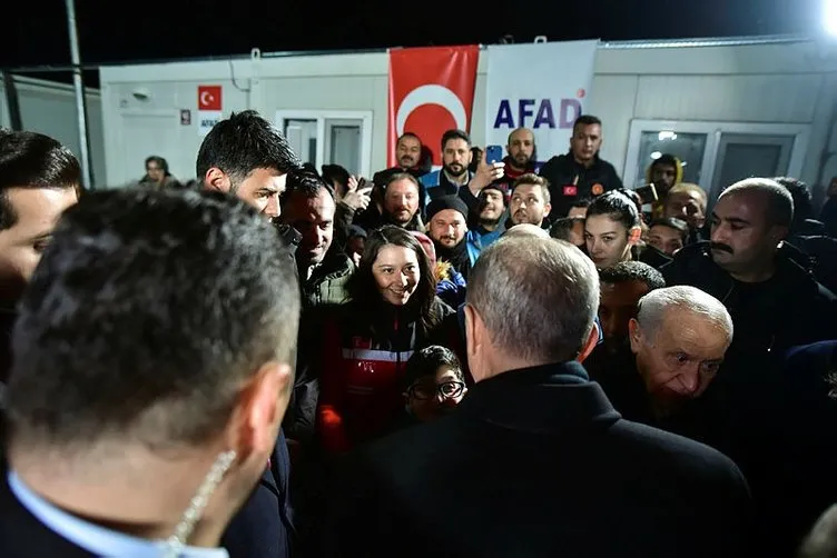Başkan Erdoğan ve Bahçeli Kahramanmaraş'ta konteyner kenti ziyaret etti!