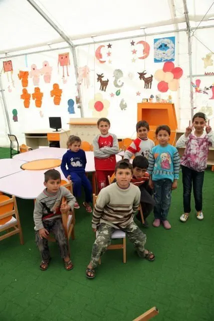 Mülteci kampından çok özel kareler
