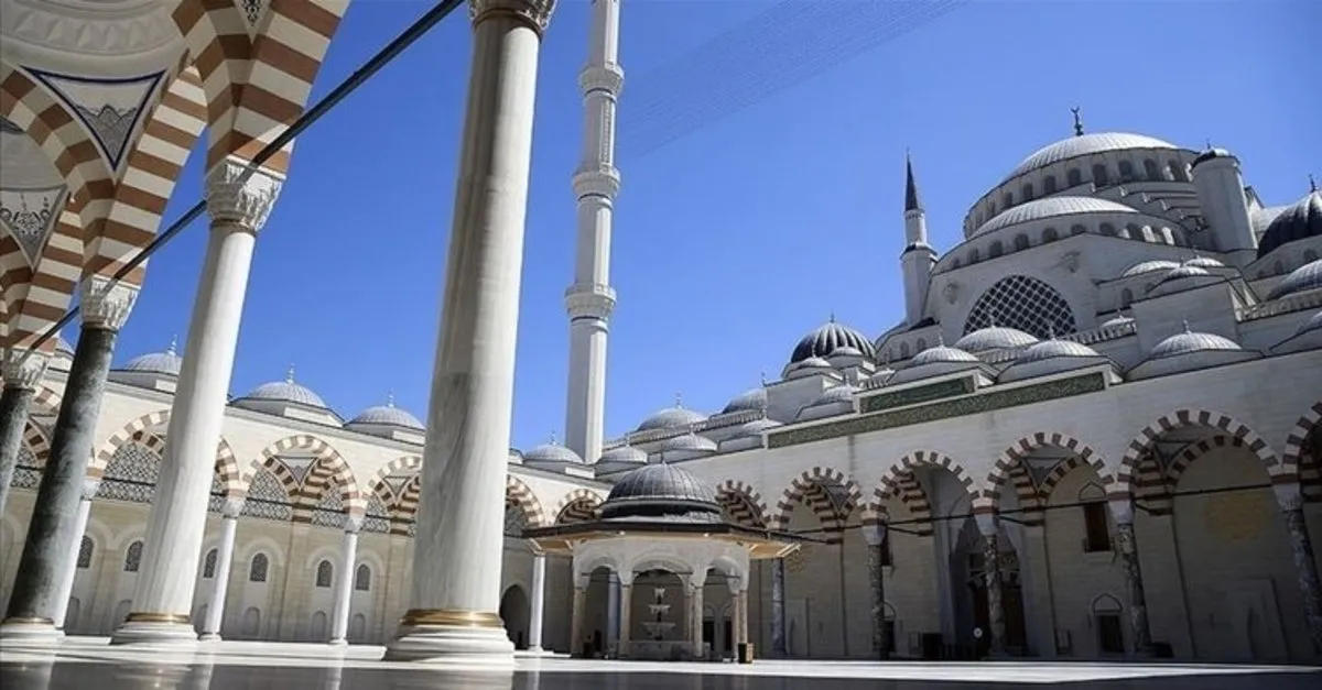 cuma namazi saatleri 2021 cuma namazi bugun saat kacta istanbul da cuma namazi saat kacta kilinacak diyanet istanbul ankara izmir ve il il cuma namazi saati vakti son dakika yasam haberleri