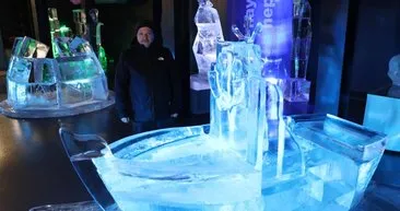 Akın akın geliyorlar! Buzun sanata dönüştüğü müze Erzurum'da açıldı