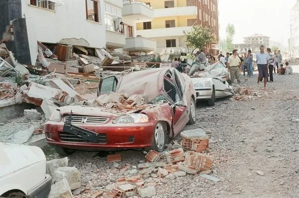 17 Ağustos depremi şiddeti ve can kaybı: 17 Ağustos 1999 depremi kaç şiddetindeydi, ne kadar sürdü, kaç dakika?