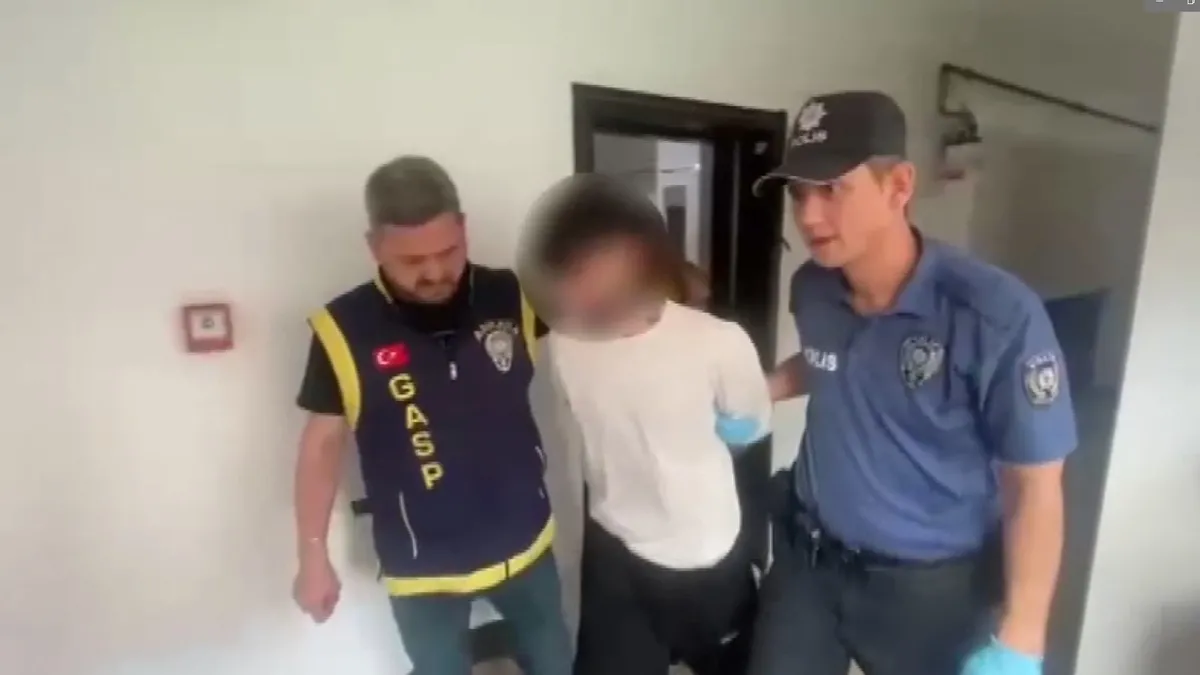 Ankara’da organize suç örgütüne operasyon: 15 şüpheliden 12’si tutuklandı Ankara’da organize suç örgütüne operasyon: 15 şüpheliden 12’si tutuklandı