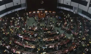 Çin’in Hong Kong’da milletvekili kriterlerini revize etmesi sonrası 4 kişinin vekilliği düştü