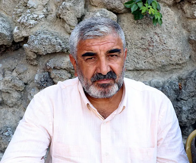 rojinin-acili-babasina-alcak-tehdit-sen-de-kizinin-yanina-gidersin-1786638222915.jpeg
