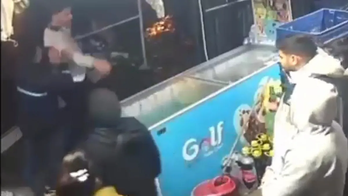 Tekirdağ’da bakkal dükkanında bıçaklı kavga: 1 kişi öldü! Tekirdağ’da bakkal dükkanında bıçaklı kavga: 1 kişi öldü!