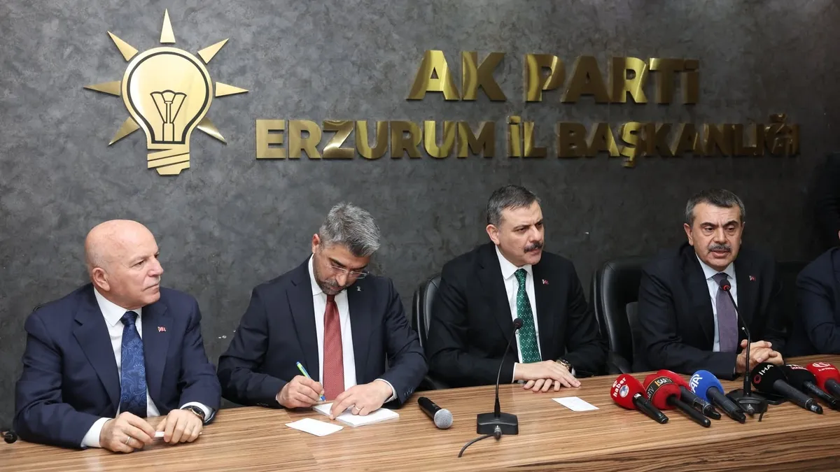 Milli Eğitim Bakanı Yusuf Tekin’den CHP için “Tosun Paşa” filmi benzetmesi! Milli Eğitim Bakanı Yusuf Tekin’den CHP için “Tosun Paşa” filmi benzetmesi!