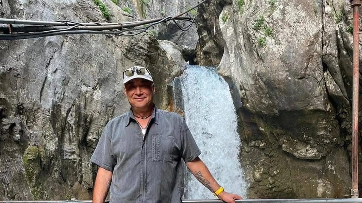 Eski Yeşilçam oyuncusu sosyal medyadan tanıştığı kadın tarafından bıçaklandı!