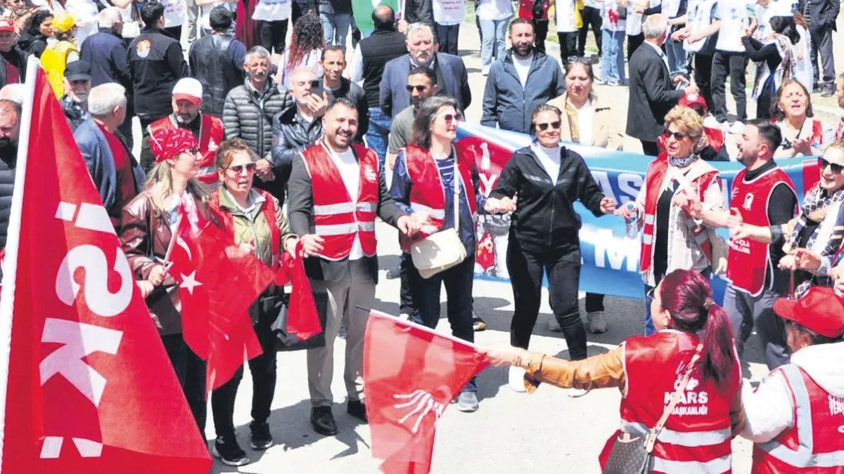 Davullarla zurnalarla 1 Mayıs