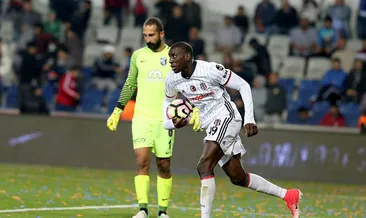Şampiyonluk sonrası Demba Ba’dan şükür namazı