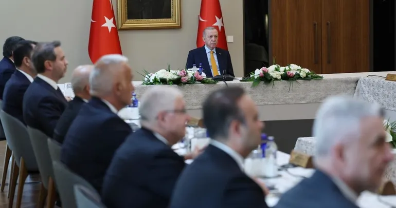 MASAK raporu ortaya çıktı! Cem Küçük'ün para trafiği şoke etti