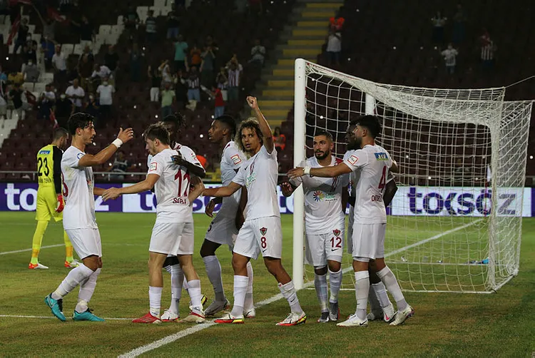 hatayspor-kasimpasa-macinda-kazanan-cikmadi-1628974137645.jpg