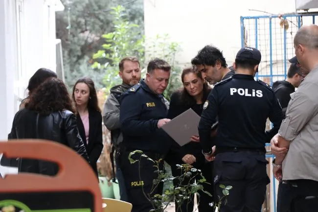 SON DAKİKA… Şarkıcı Güllü 6’ncı kattan düşerek can vermişti! Otopside çarpıcı bulguya rastlandı: Güllü’nün tırnak altında…