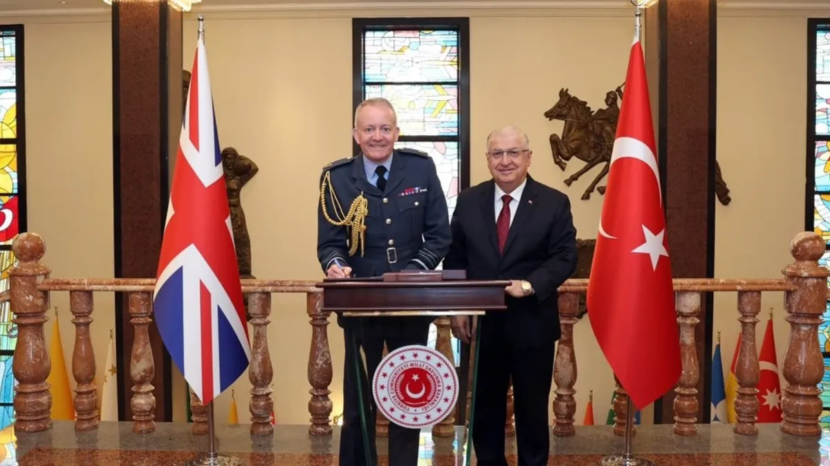 Milli Savunma Bakanı Yaşar Güler, Birleşik Krallık Genelkurmay Başkanı ile görüştü! Milli Savunma Bakanı Yaşar Güler, Birleşik Krallık Genelkurmay Başkanı ile görüştü!