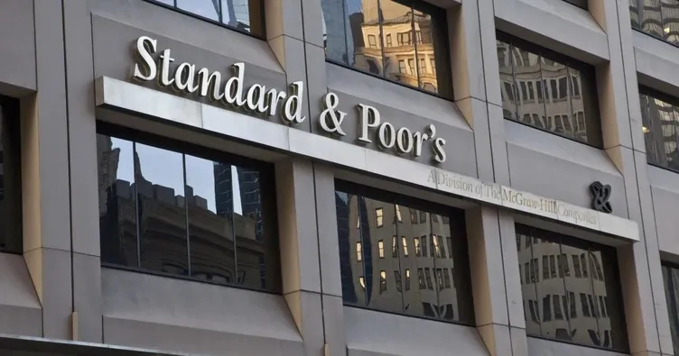 S&P, Türkiye’nin kredi notunu yükseltti