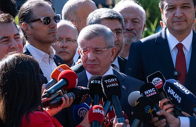 ahmet-davutoglu-ankara-adliyesinde-ifade-verdi-1788794049792.jpg