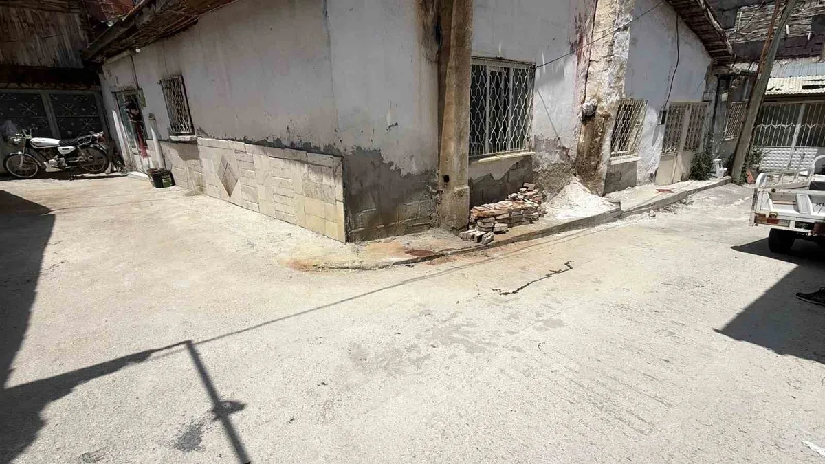 Husumet kavgasında kan aktı: Arkadaşını sırtından vurarak öldürdü Husumet kavgasında kan aktı: Arkadaşını sırtından vurarak öldürdü