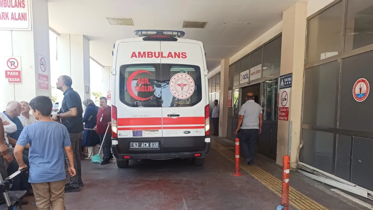 İki grup arasında çıkan tartışma kavgaya dönüştü: 5 yaralı İki grup arasında çıkan tartışma kavgaya dönüştü: 5 yaralı