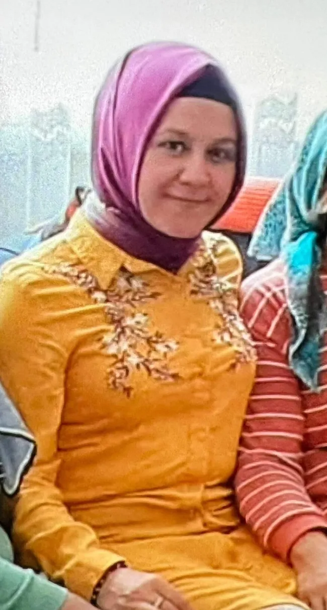 denizlide-vahset-ummuhan-zerrin-kocasi-tarafindan-bogazindan-bicaklanarak-katledildi-1674589329218.jpg
