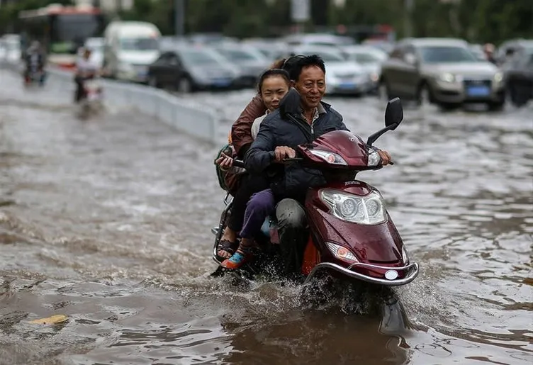 Çin’deki yağışlar 34 can aldı