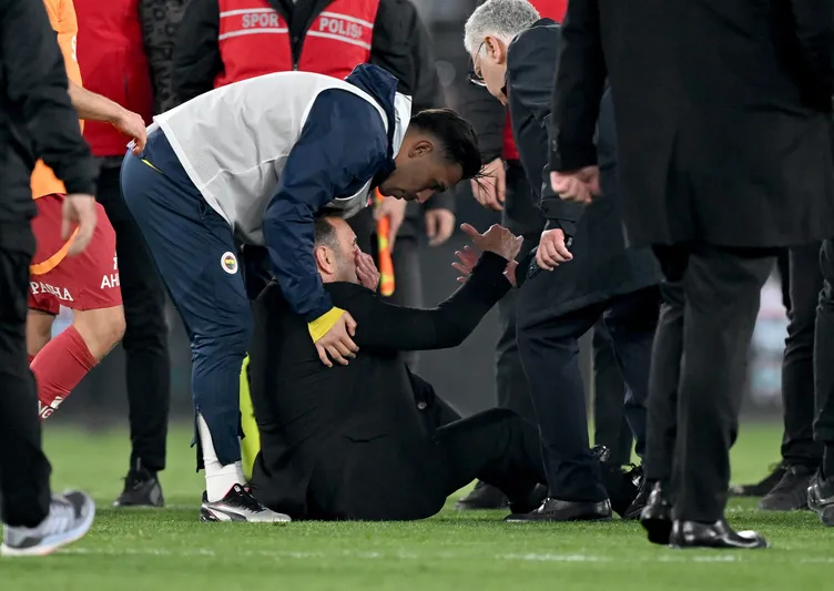 Son dakika haberi: Okan Buruk Mourinho’ya ne söyledi? İşte gündem olan hareketin perde arkası...