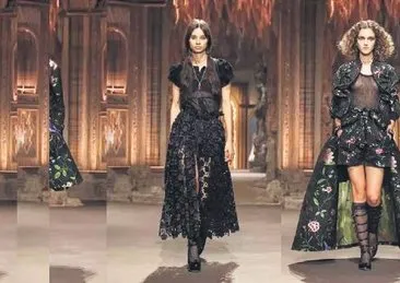 Gotik prenseslerin dönemi: Simsiyah renk, danteller, porselen beyazı ciltler