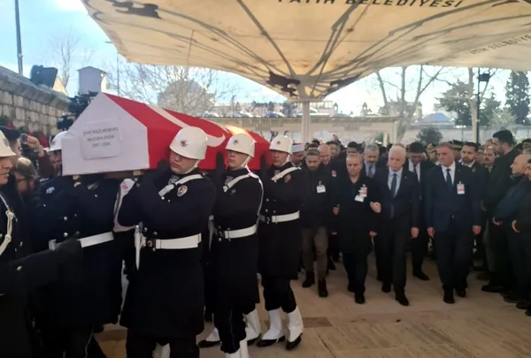 sehit-polis-son-yolculuguna-dualarla-ugurlandi-1774973660208.jpg