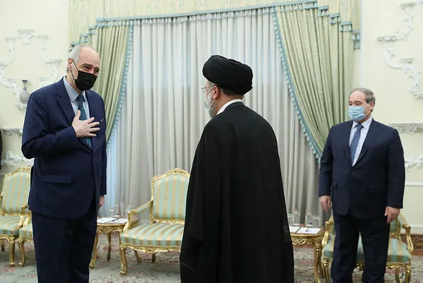 iran-cumhurbaskani-reisi-deasi-kuran-ulkeyi-acikladi-1638816021192.jpg İran Cumhurbaşkanı Reisi, DEAŞ'ı kuran ülkeyi açıkladı