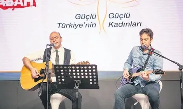 Şarkılarla renk kattılar