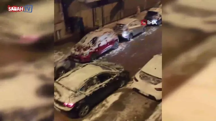 Esenyurt’ta alkollü sürücü park halindeki 7 araca çarptı, mahalleliden meydan dayağı yedi | Video