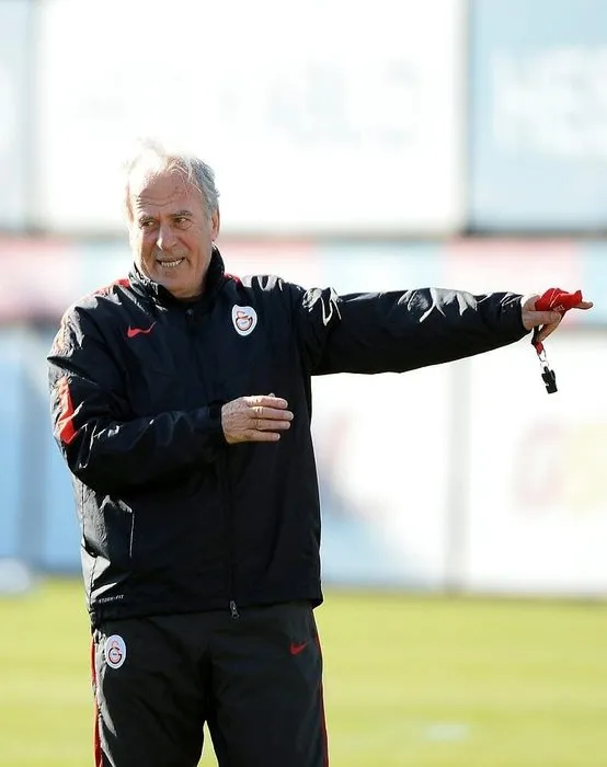 Mustafa Denizli onun ismini sildi