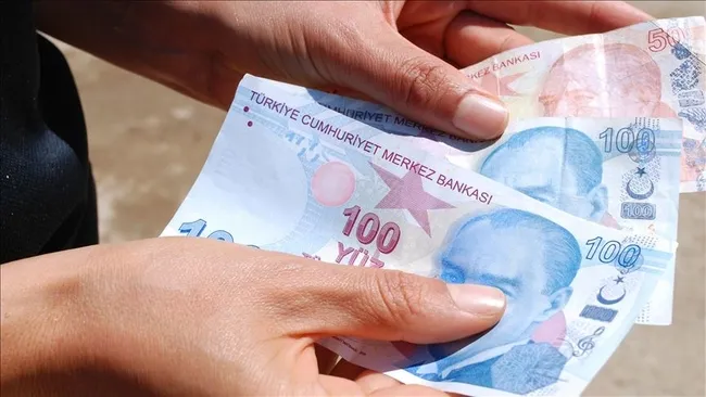 kamu-calisanlarinin-merakla-bekledigi-karar-ek-odeme-tarihleri-belli-oldu-1625639182691.jpg