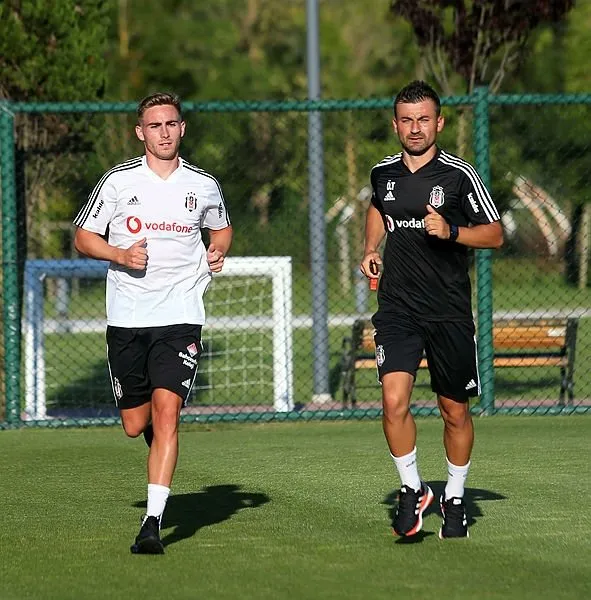 Abdullah Avcı'nın sıkıntısı Beşiktaş'ın solunda
