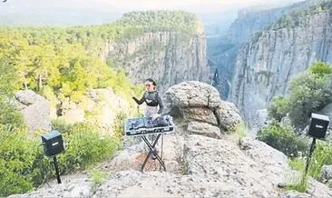 Yabancı DJ’den kanyonda klip