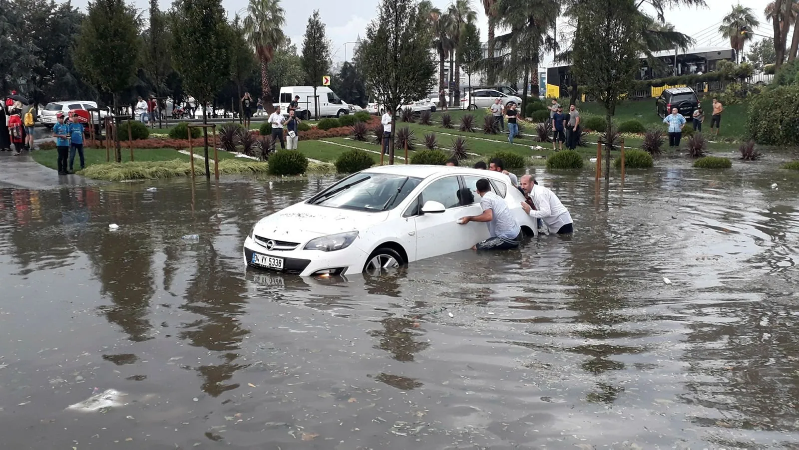 İstanbul'da Åiddetli yaÄıŠile ilgili görsel sonucu