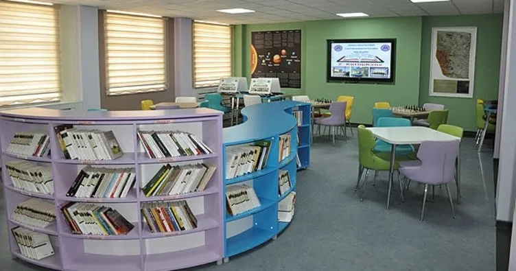 Yüksekova’da bir okulda Z-Kütüphanesi hizmete açıldı