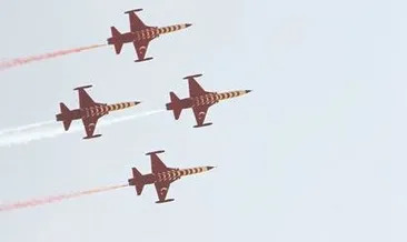 Türk Yıldızları’ndan Isparta’da gösteri