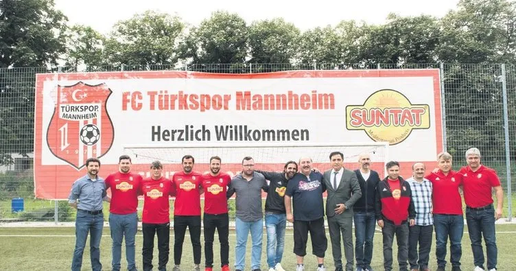 2 bin futbolcuya faşist saldırı