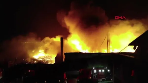 Kocaeli'de fabrika yangını... Olay yerinden son dakika görüntüleri kamerada!