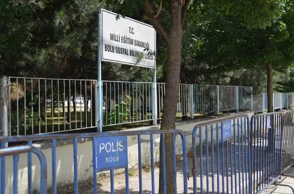 bolu-sosyal-bilimler-lisesi-cevresinde-genis-guvenlik-onlemleri-alindi-1751632579769.jpg