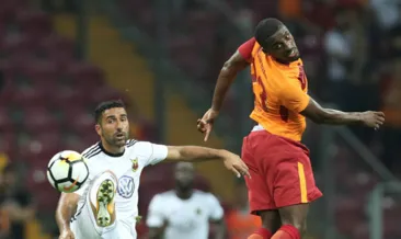 Carole, ıslıklandı