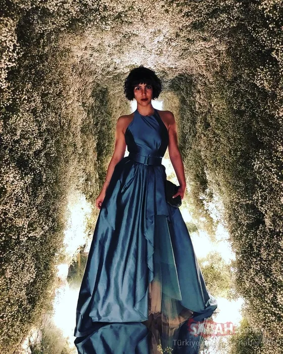 Baba-kız pozuna yorum yağdı! Kaya Çilingiroğlu ile Hülya Avşar’ın biricik kızları Zehra Çilingiroğlu’nun güzelliği sosyal medyaya damga vurdu!