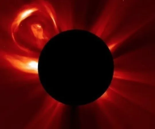 Haftalarca sürme ihtimali var! Tüm dünya karanlığa gömülebilir: NASA tam tarih verdi