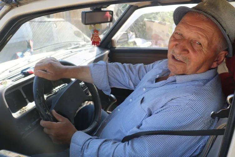 Türkiye’de bir ilk! Sivaslı İzzet Gül’ün 24 yıllık Tofaş otomobiline usta eli değmedi