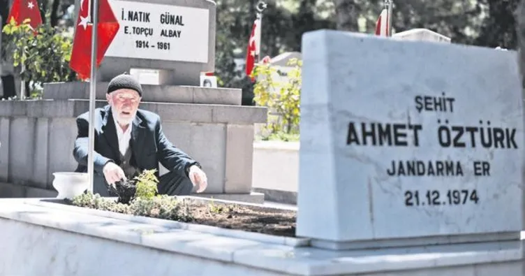 Bayramda Şehitler unutulmadı