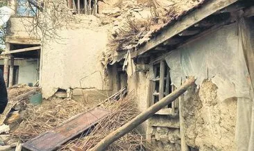 Kerpiç ev çöktü: 2’si çocuk 3 ölü