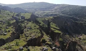 İzmir Belediyesinin sorumsuzluğu büyük tehlikeye yol açtı! Dağ şehre doğru akıyor