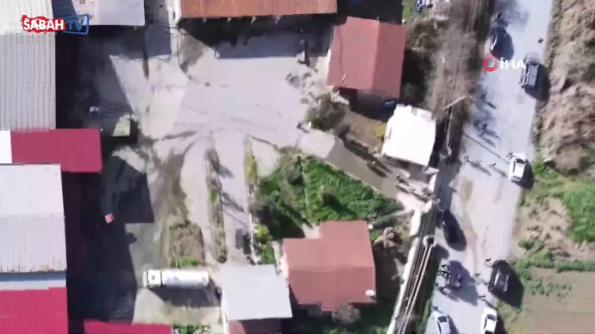 Bornova’daki cinayetin arkasından suç örgütü çıktı: 16 tutuklama | Video videosunu izle Bornova’daki cinayetin arkasından suç örgütü çıktı: 16 tutuklama | Video videosunu izle