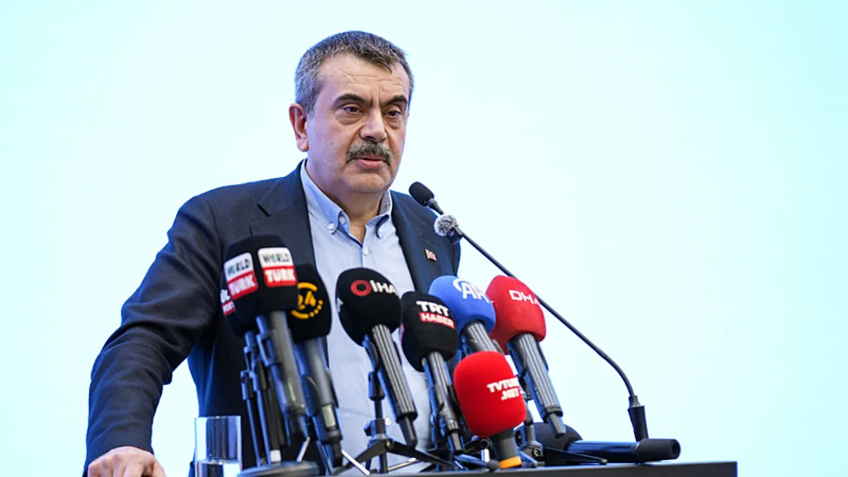 Bakan Tekin’den ‘Küresel Emperyal Güçler’ vurgusu: Kavramlara yönelik güçlü biçimde sesimiz çıkmalı Bakan Tekin’den ‘Küresel Emperyal Güçler’ vurgusu: Kavramlara yönelik güçlü biçimde sesimiz çıkmalı